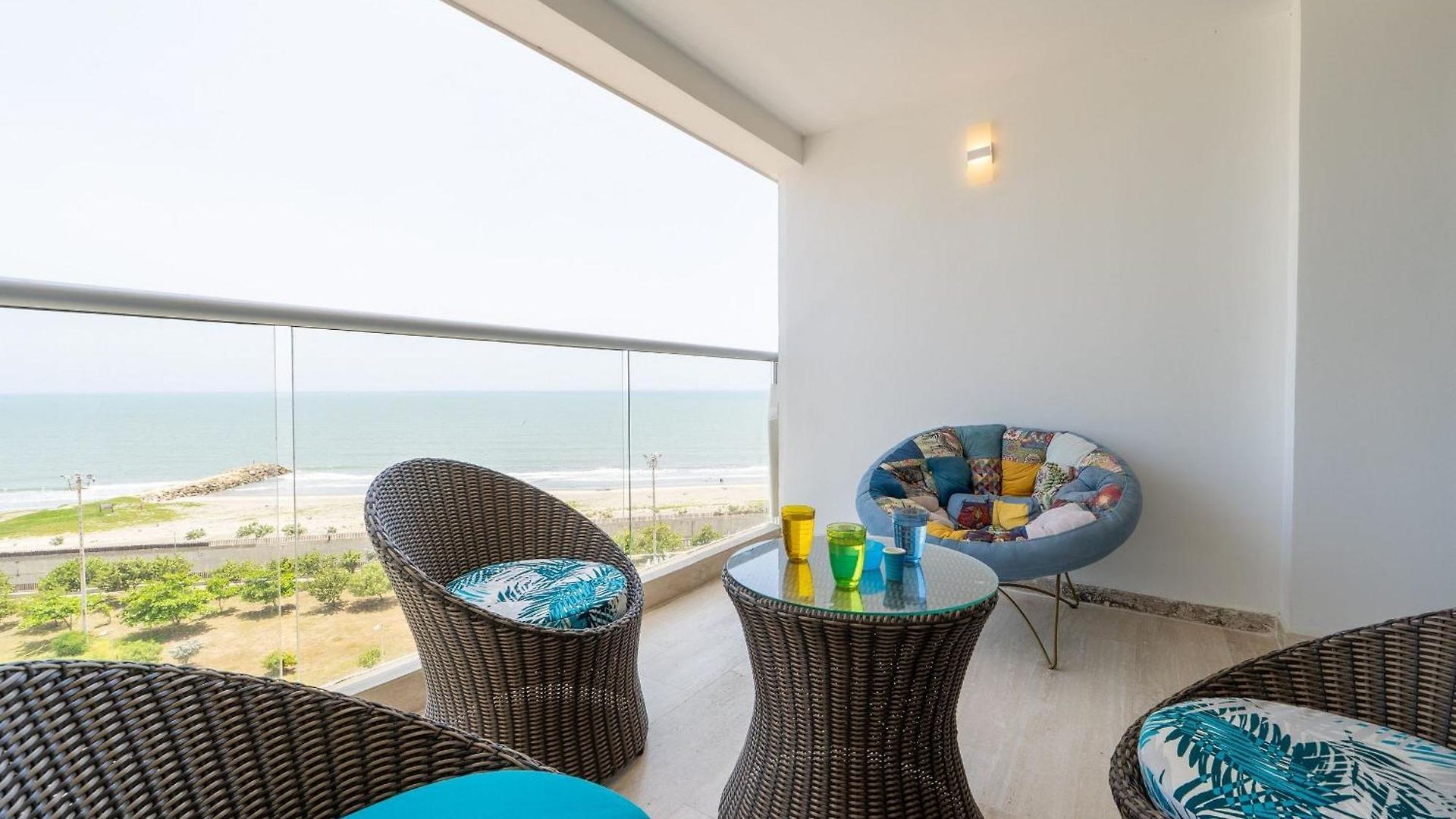 Cb910 | Frente Al Mar Diseño Moderno Balcon Apartamento