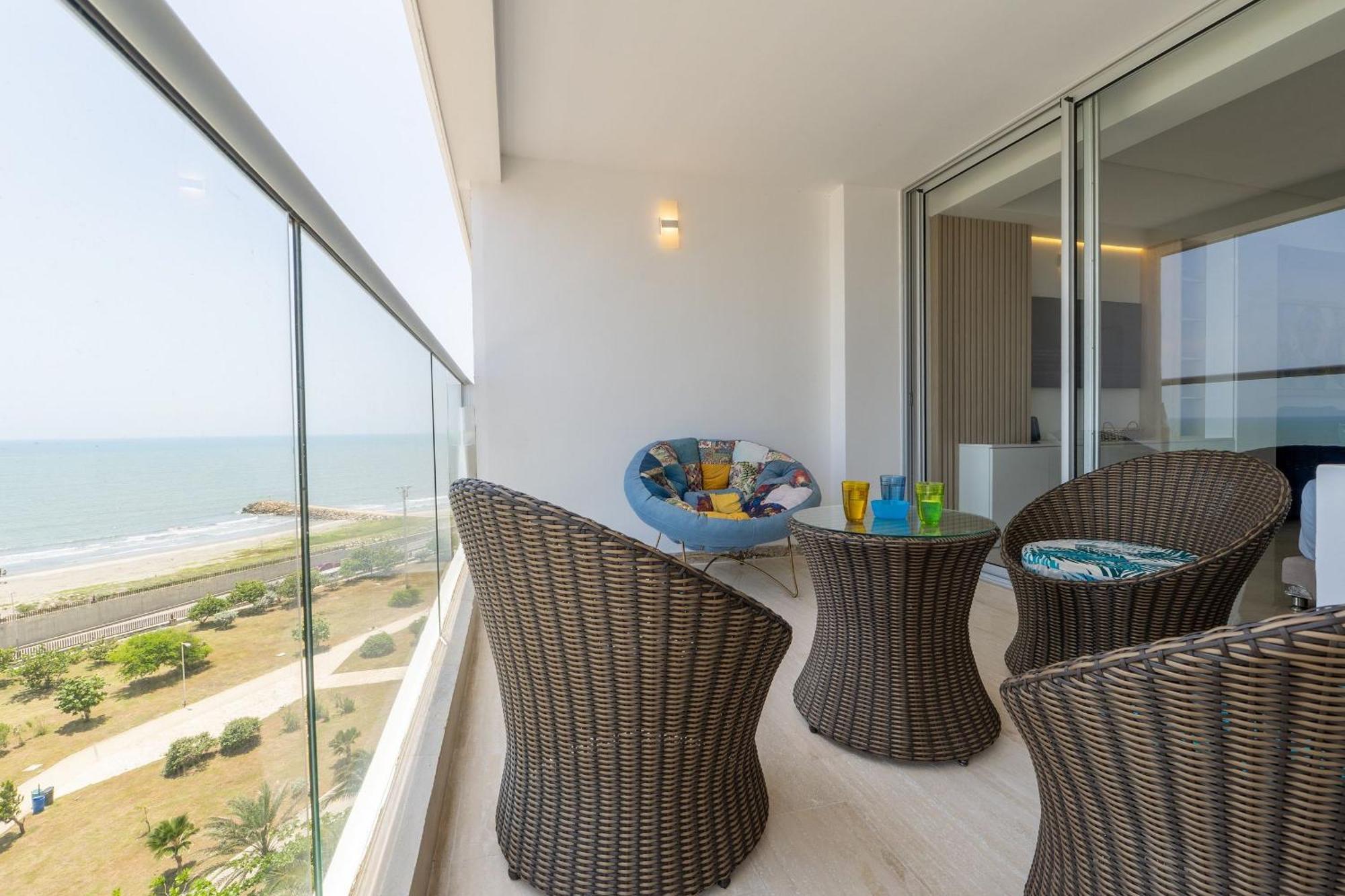 Cb910 | Frente Al Mar Diseño Moderno Balcon Apartamento